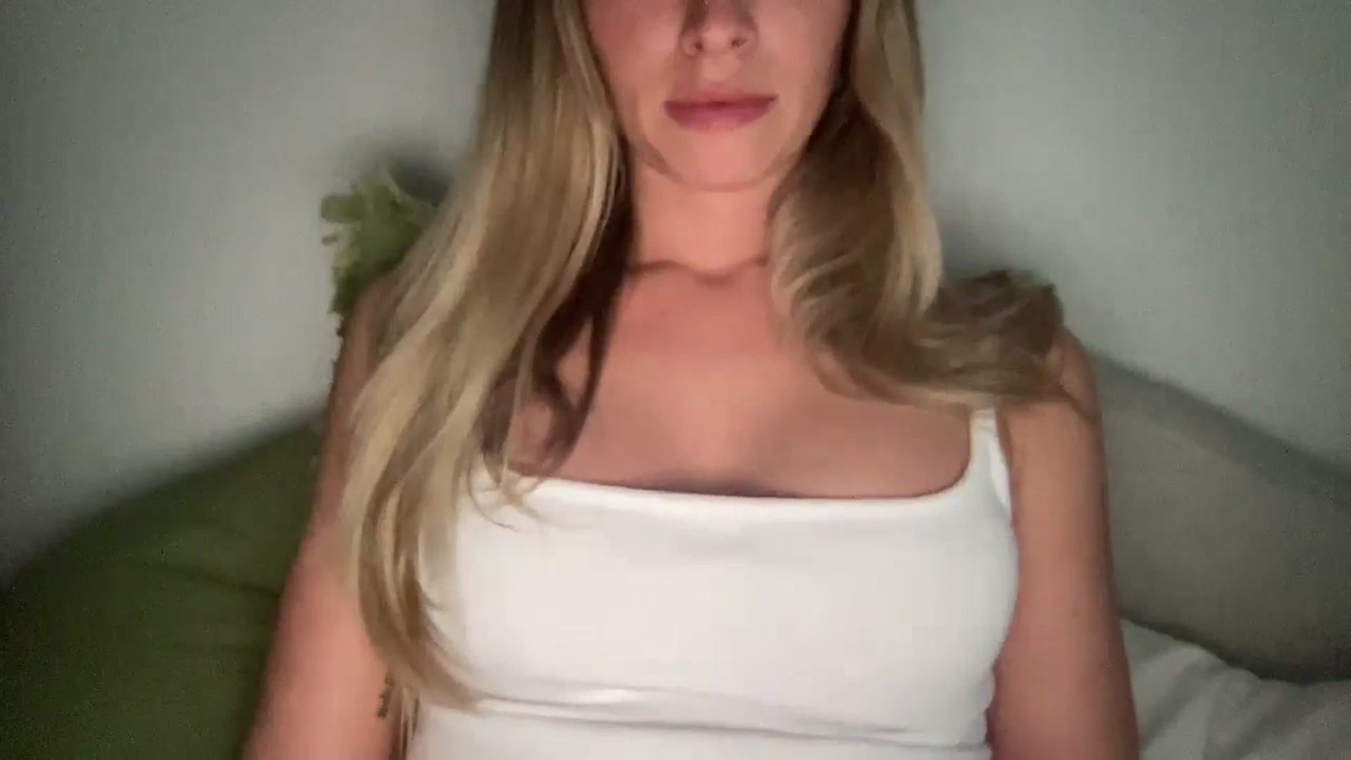 Gallery image thumbnail from MaySophiaa's myfreecams stream on, 02/25/2026, 17:08 image 17 of 20