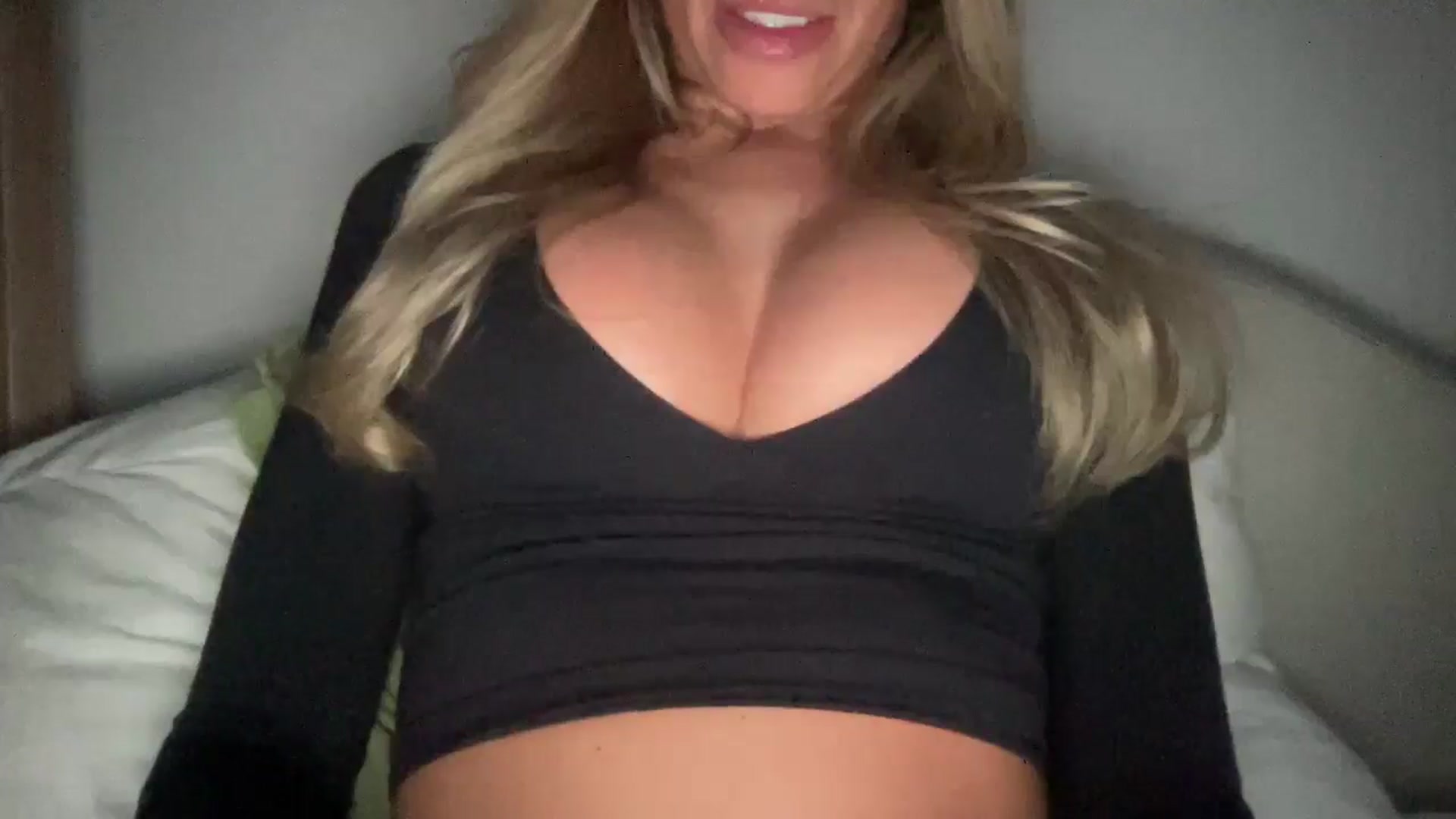 Gallery image thumbnail from MaySophiaa's myfreecams stream on, 03/09/2026, 22:47 image 19 of 20