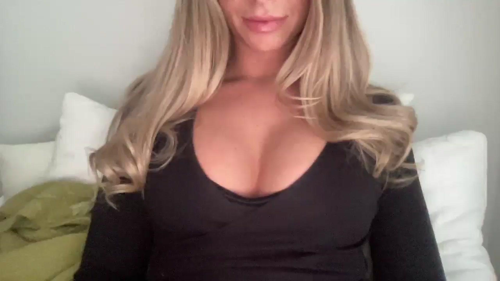 Gallery image thumbnail from MaySophiaa's myfreecams stream on, 03/12/2026, 12:54 image 16 of 20