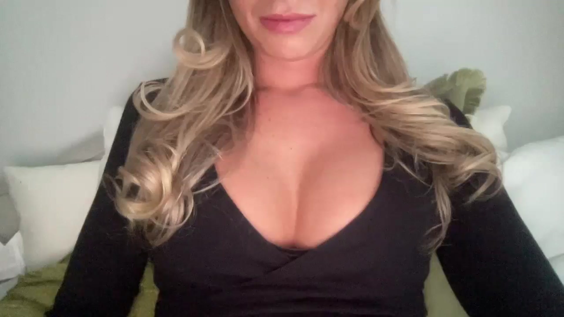 Gallery image thumbnail from MaySophiaa's myfreecams stream on, 03/12/2026, 14:42 image 20 of 20