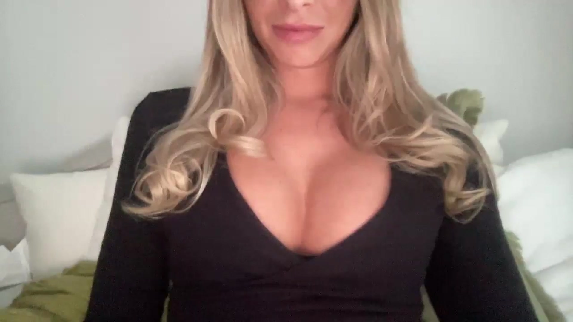 Gallery image thumbnail from MaySophiaa's myfreecams stream on, 03/12/2026, 14:42 image 4 of 20