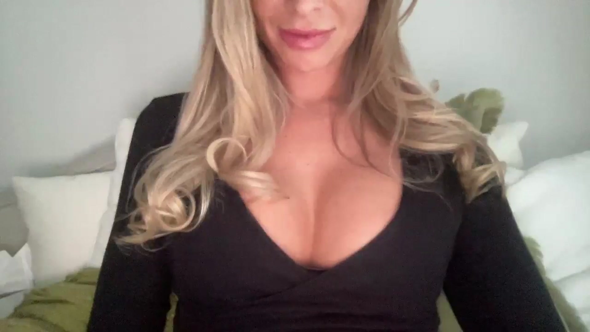 Gallery image thumbnail from MaySophiaa's myfreecams stream on, 03/12/2026, 14:42 image 7 of 20