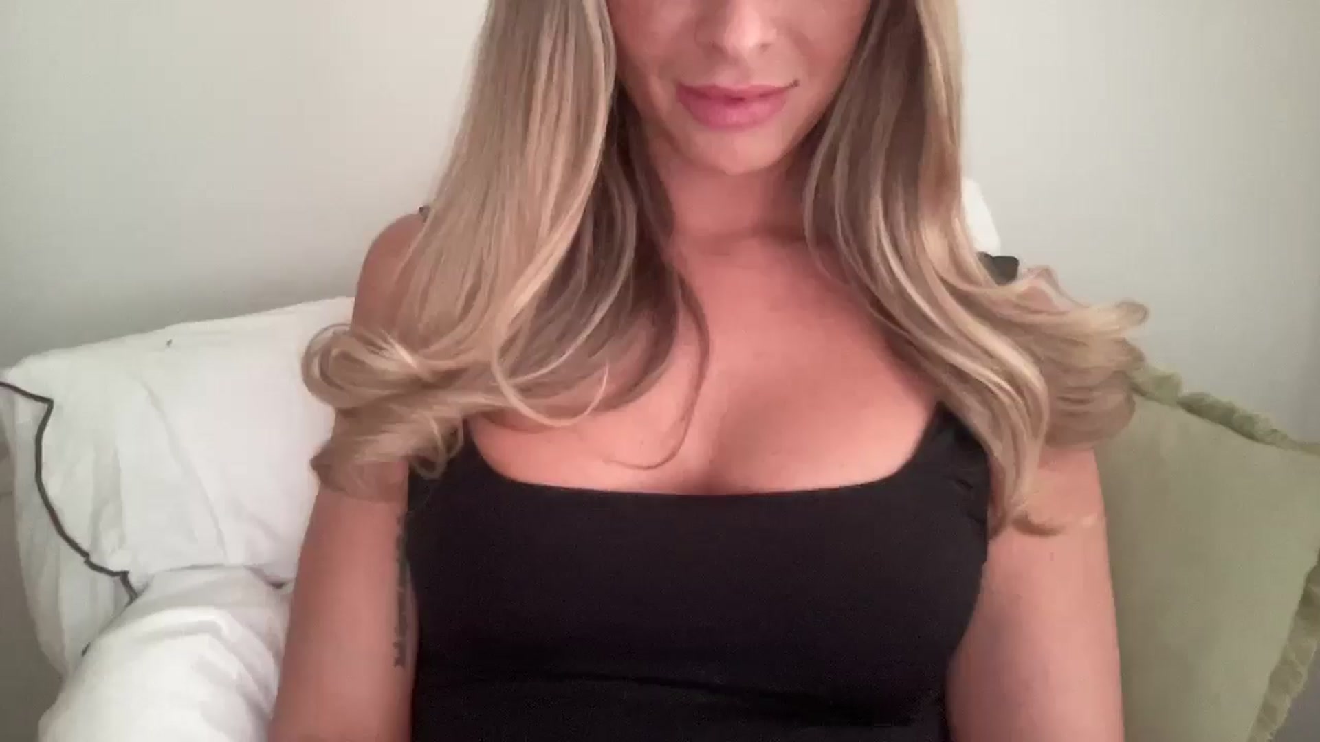 Gallery image thumbnail from MaySophiaa's myfreecams stream on, 03/21/2026, 17:53 image 13 of 20
