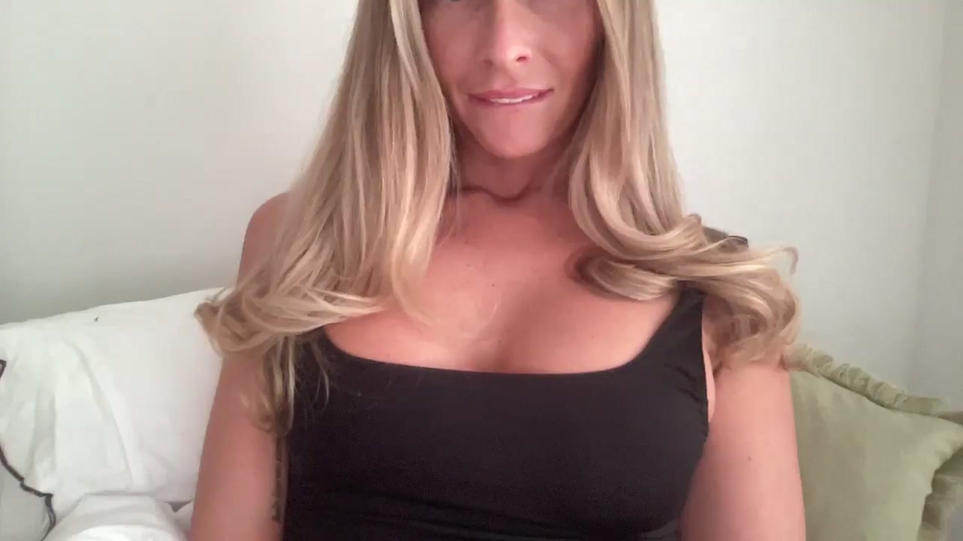 Gallery image thumbnail from MaySophiaa's myfreecams stream on, 03/21/2026, 17:53 image 4 of 20