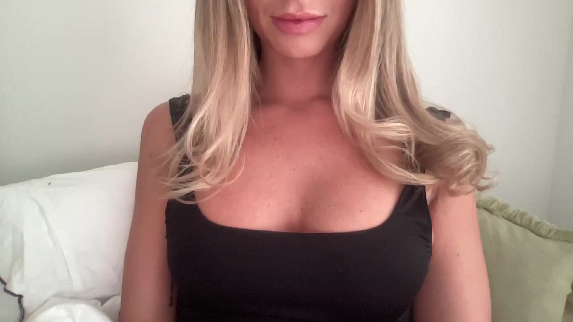 Gallery image thumbnail from MaySophiaa's myfreecams stream on, 03/21/2026, 17:53 image 2 of 20