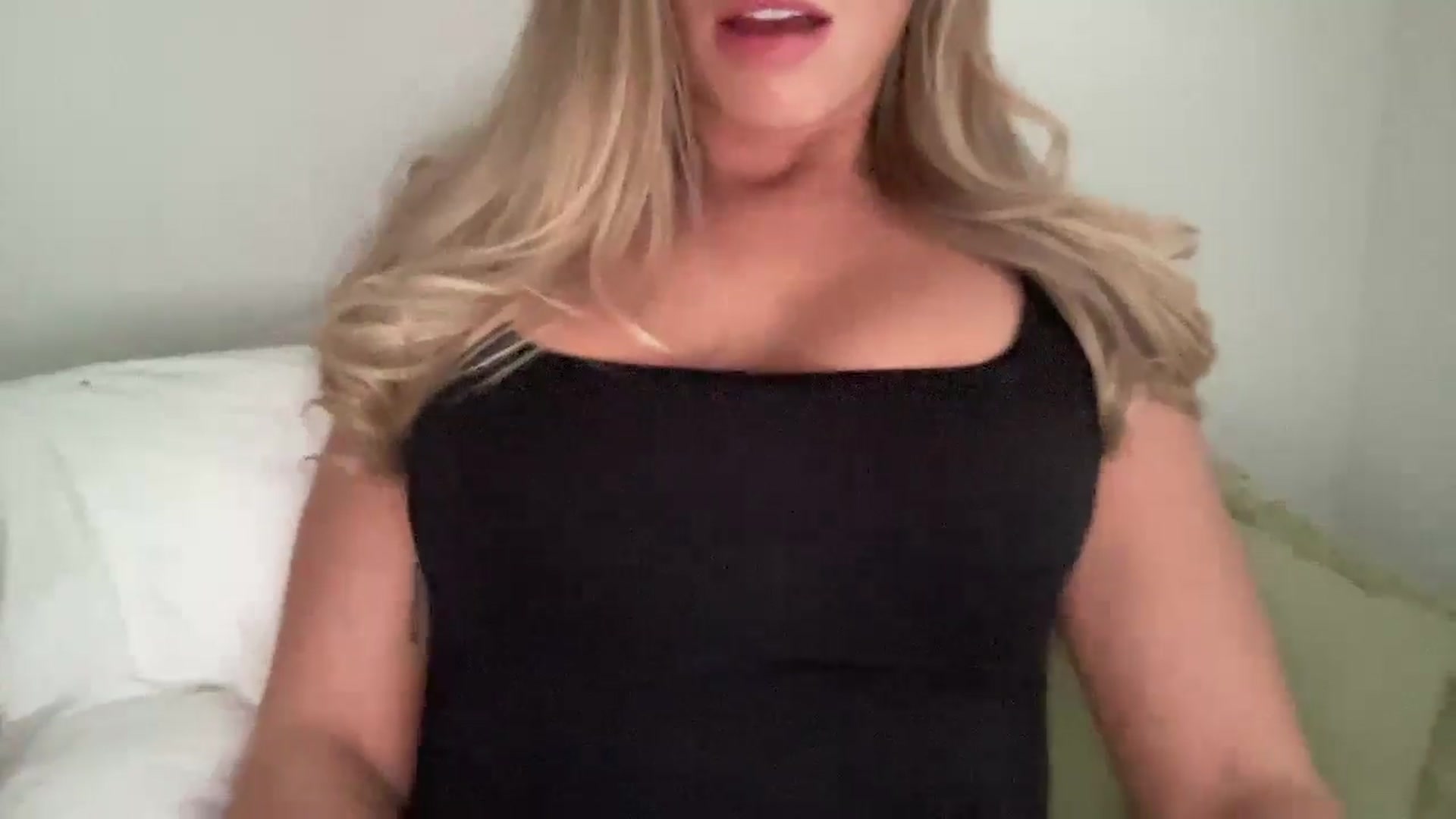 Gallery image thumbnail from MaySophiaa's myfreecams stream on, 03/21/2026, 17:53 image 18 of 20