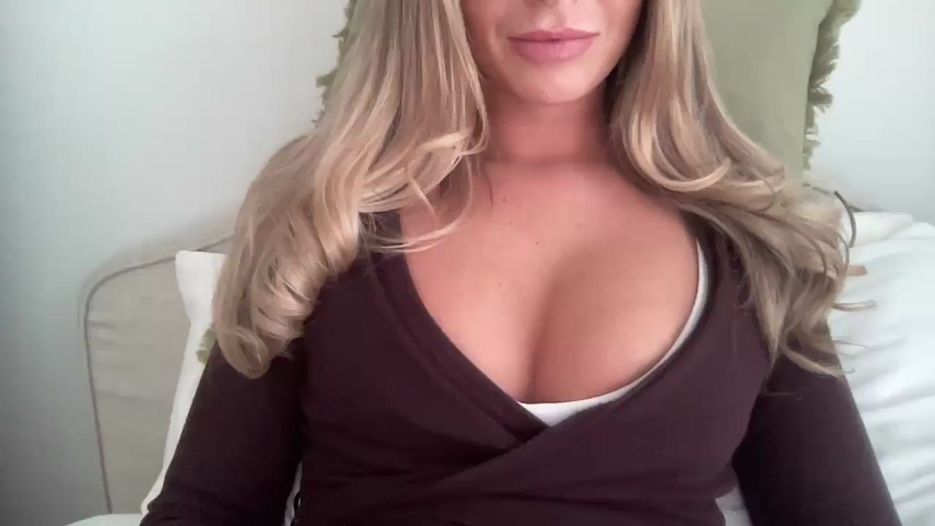 Gallery image thumbnail from MaySophiaa's myfreecams stream on, 04/05/2026, 15:48 image 14 of 20