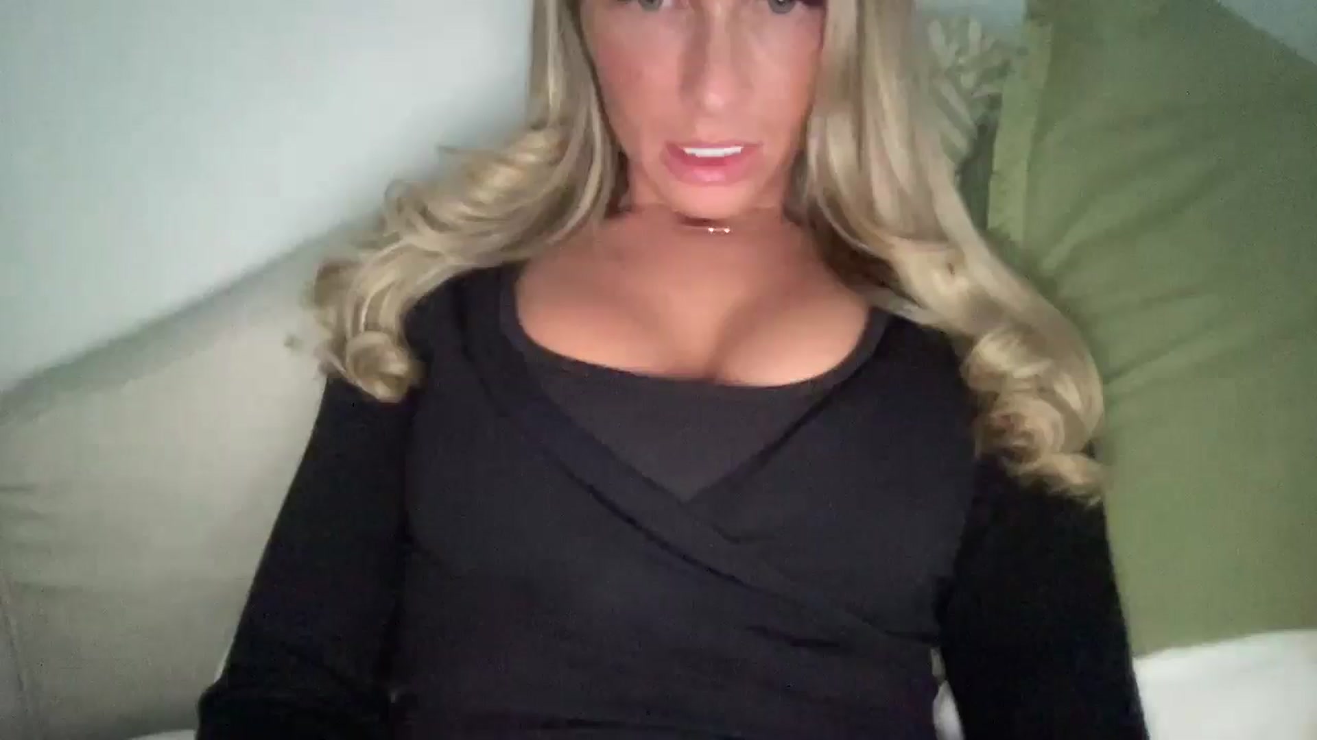 Gallery image thumbnail from MaySophiaa's myfreecams stream on, 04/16/2026, 17:07 image 10 of 20