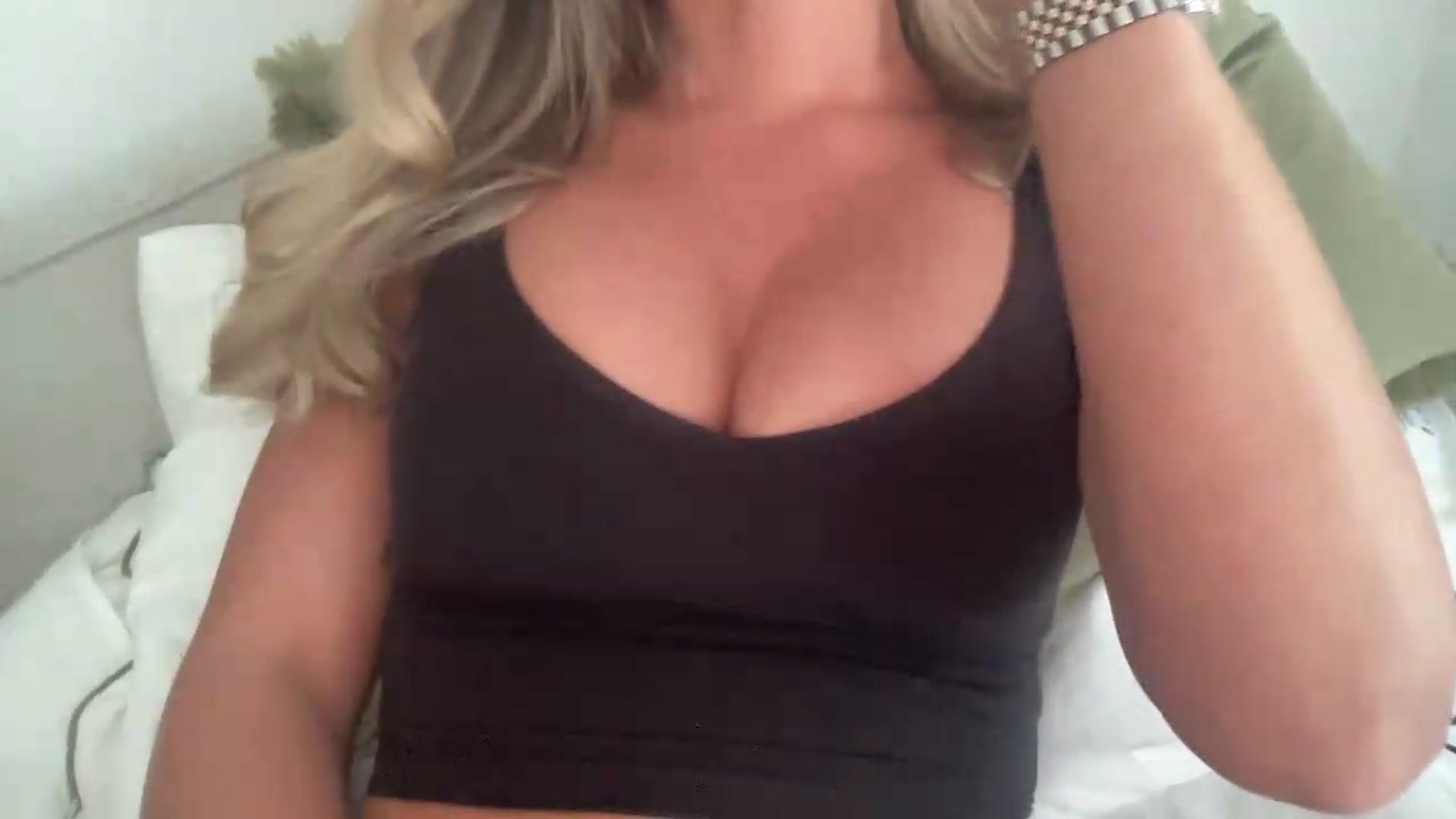 Gallery image thumbnail from MaySophiaa's myfreecams stream on, 05/12/2026, 13:11 image 16 of 20