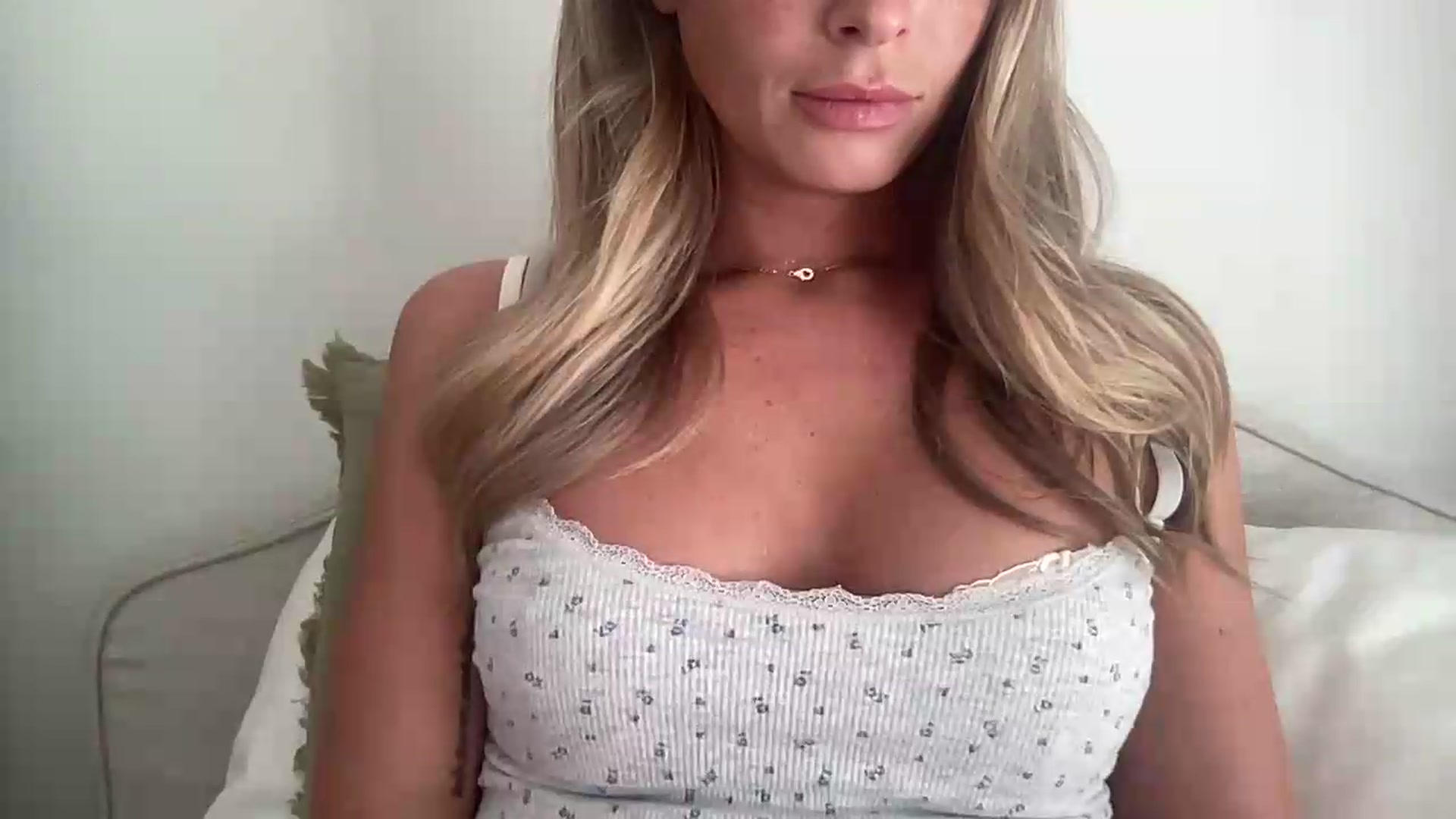 Gallery image thumbnail from MaySophiaa's myfreecams stream on, 06/22/2026, 12:54 image 7 of 20