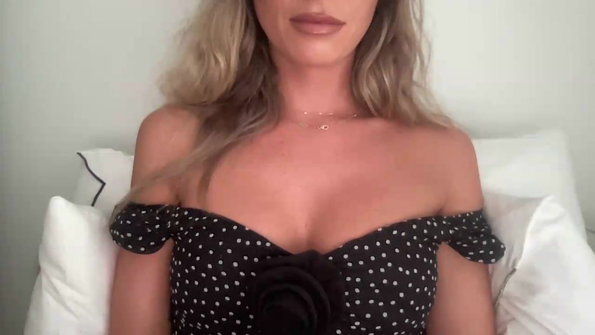 Gallery image thumbnail from MaySophiaa's myfreecams stream on, 07/18/2026, 16:07 image 2 of 20