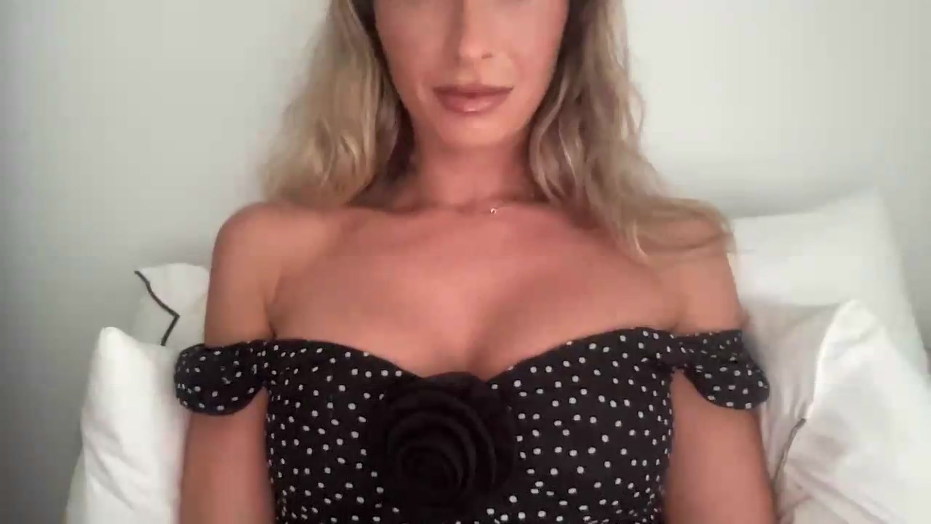 Gallery image thumbnail from MaySophiaa's myfreecams stream on, 07/18/2026, 16:07 image 14 of 20