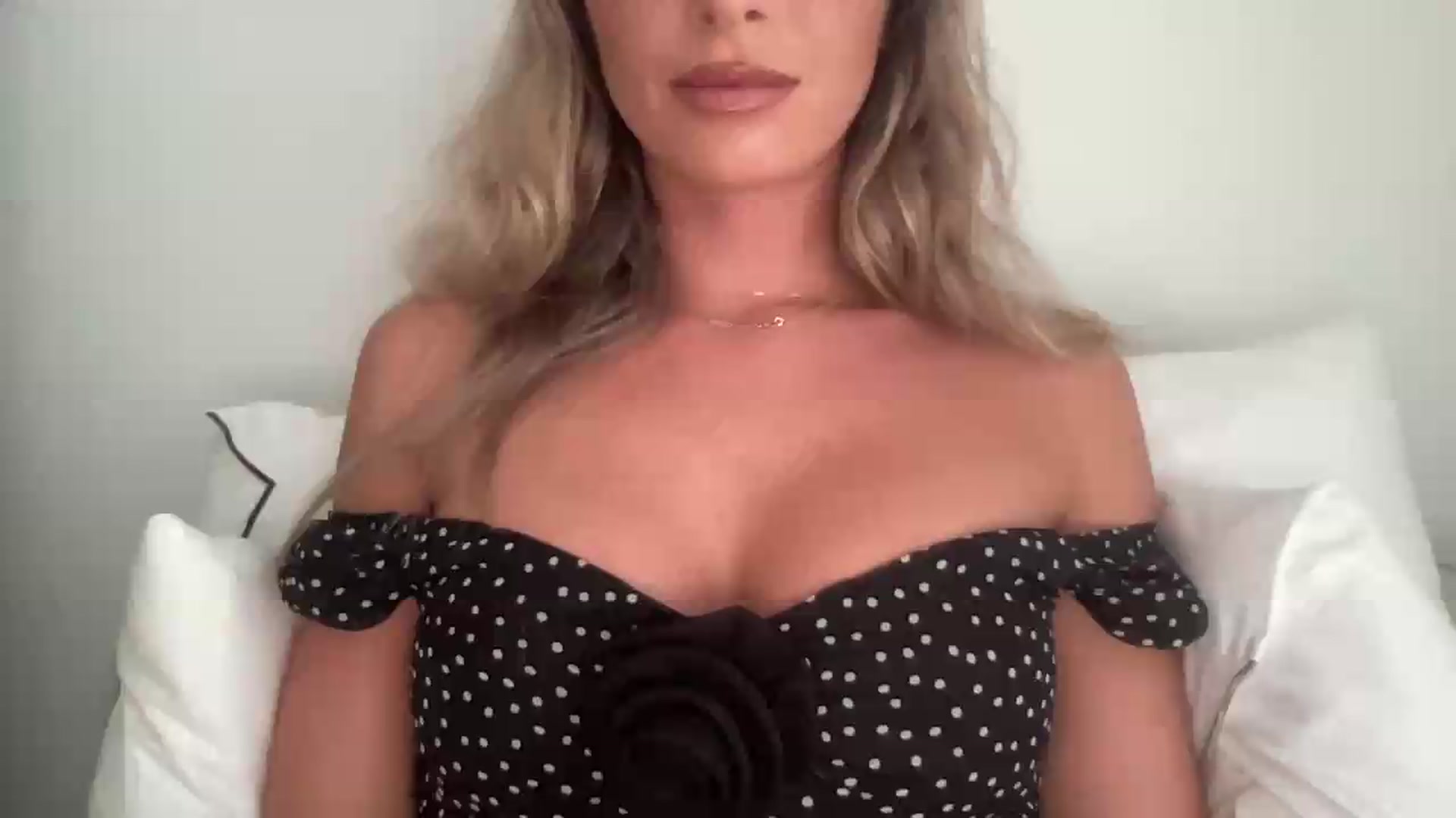 Gallery image thumbnail from MaySophiaa's myfreecams stream on, 07/18/2026, 16:07 image 6 of 20