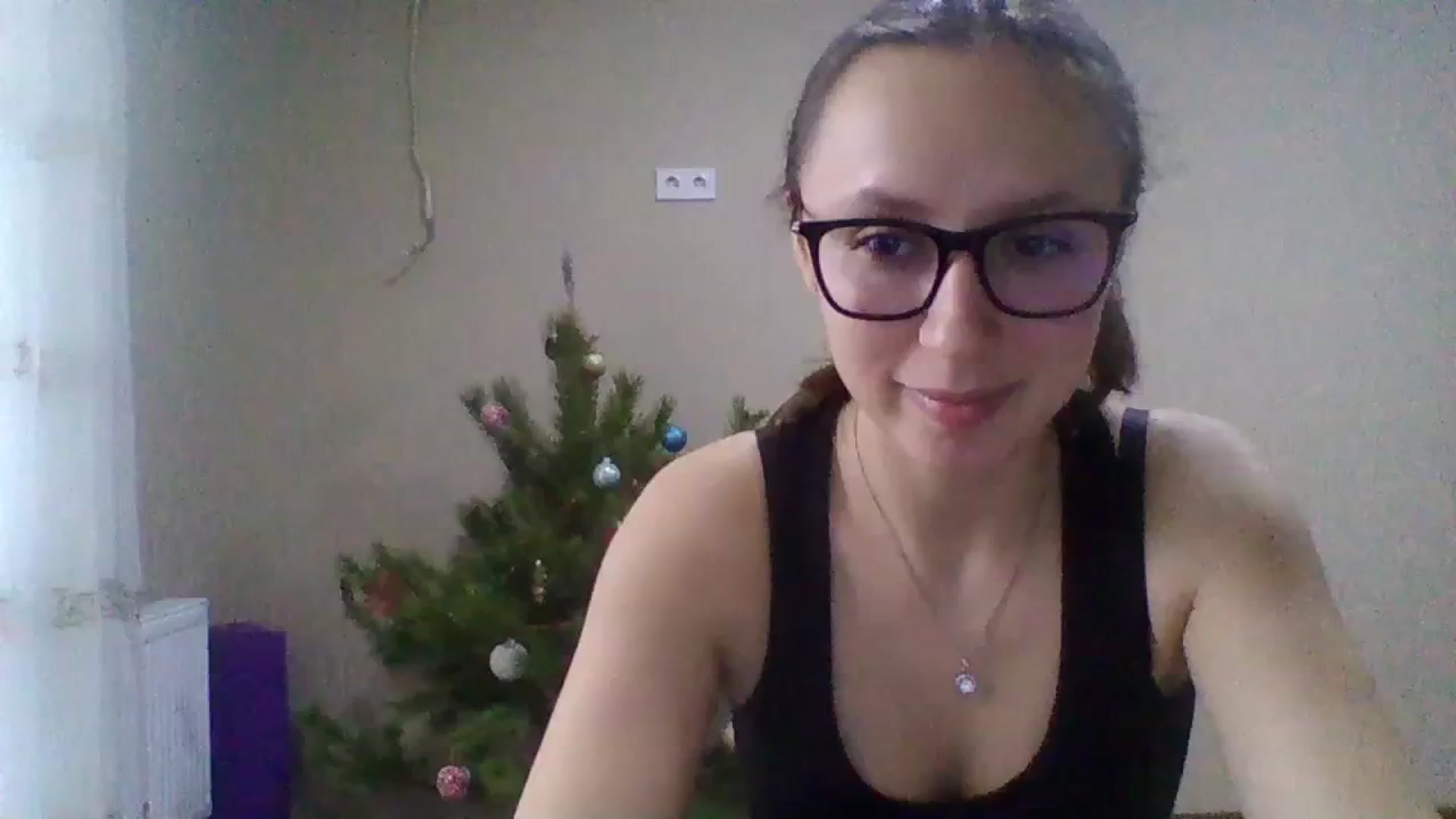 Gallery image thumbnail from May_angel1's myfreecams stream on, 01/04/2024, 08:52 image 15 of 20