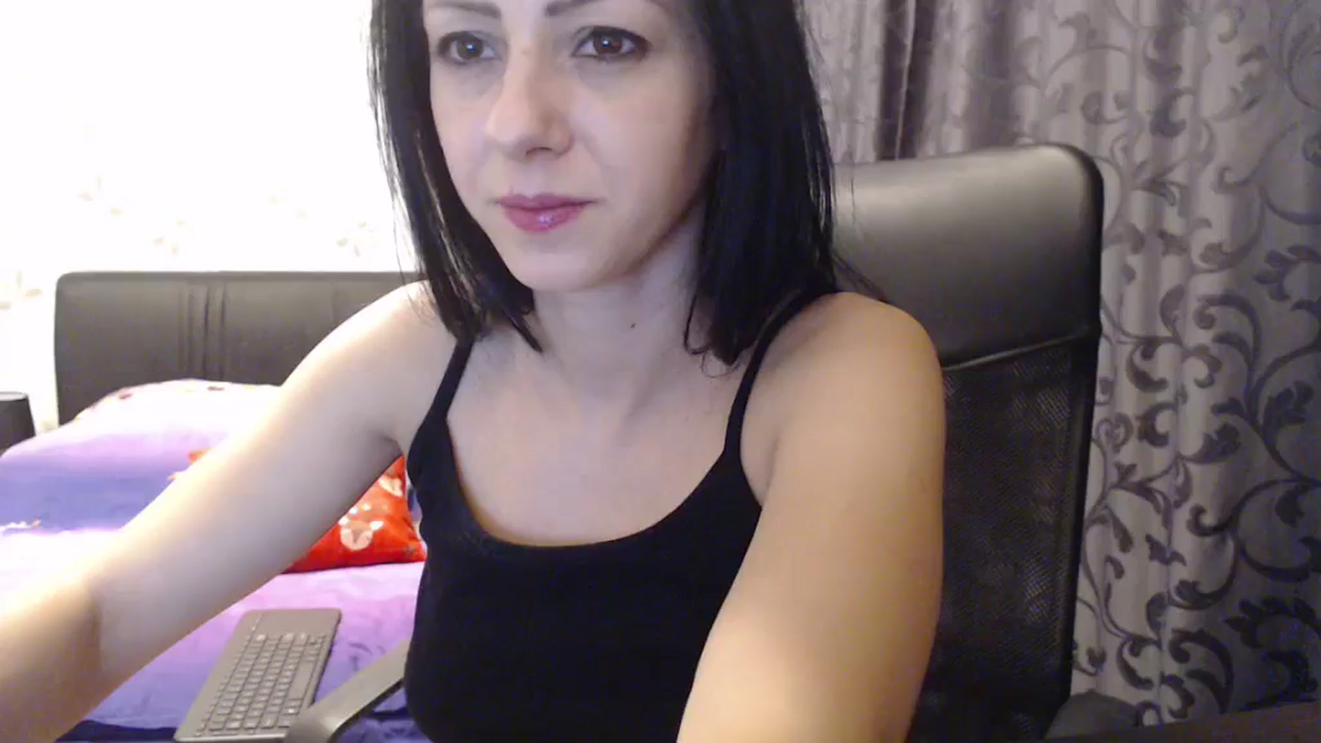 Gallery image thumbnail from Maya19fun's myfreecams stream on, 12/30/2024, 16:09 image 15 of 20