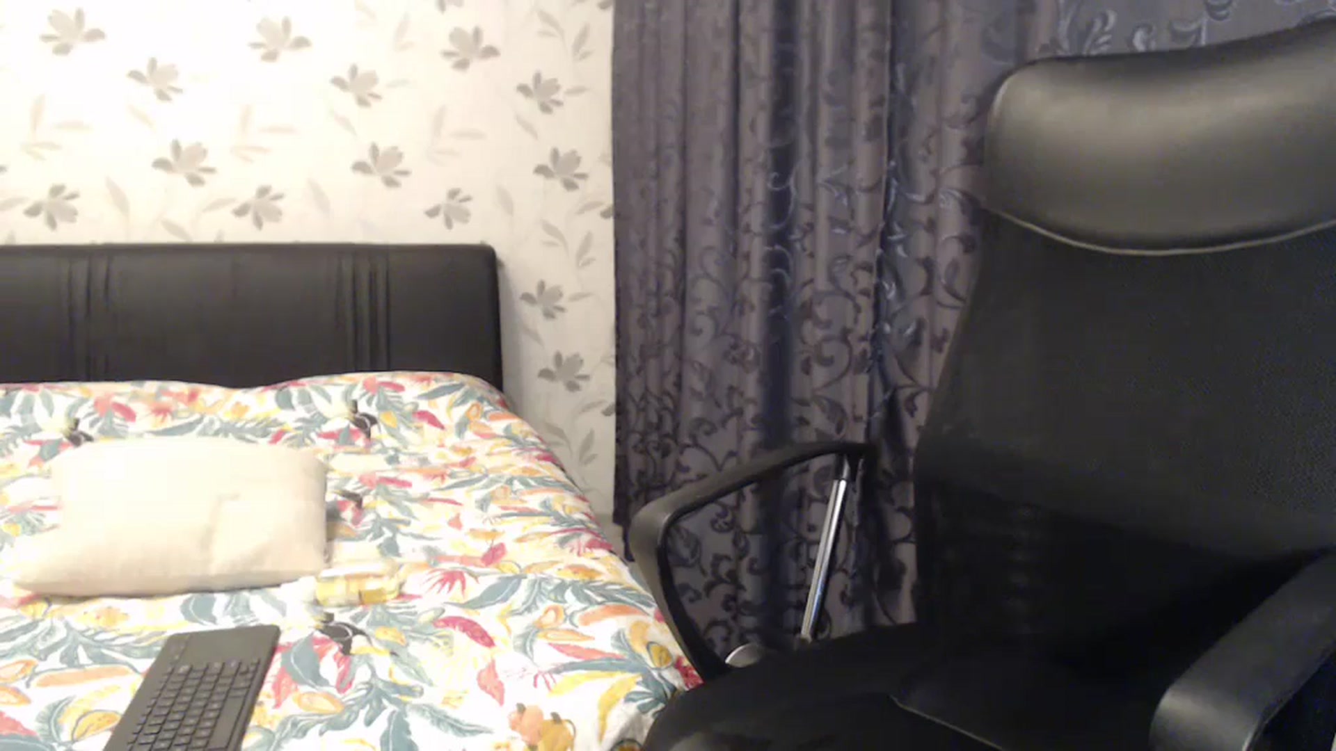 Gallery image thumbnail from Maya19fun's myfreecams stream on, 03/02/2025, 15:58 image 16 of 20