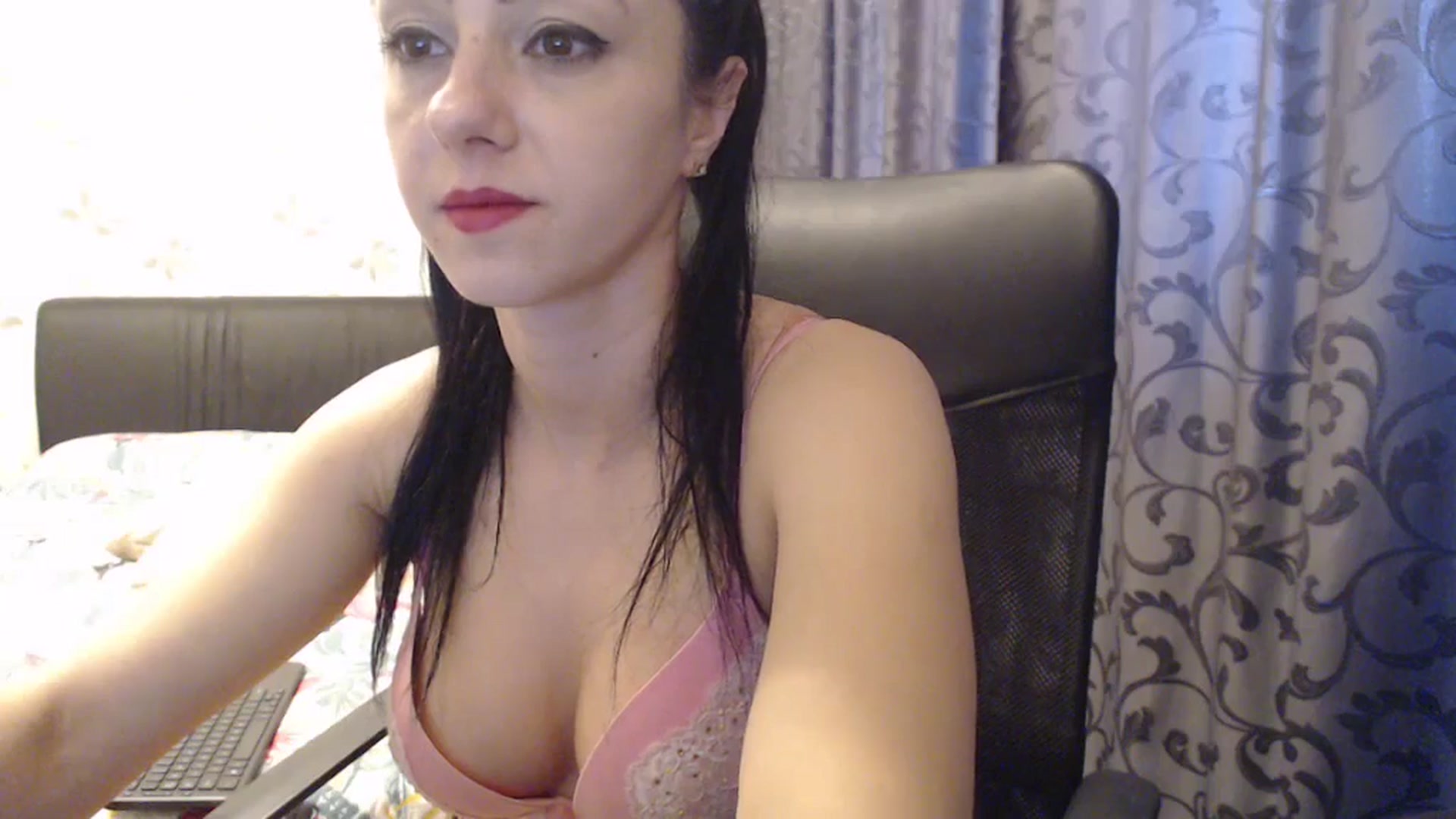 Gallery image thumbnail from Maya19fun's myfreecams stream on, 03/21/2025, 15:16 image 11 of 20