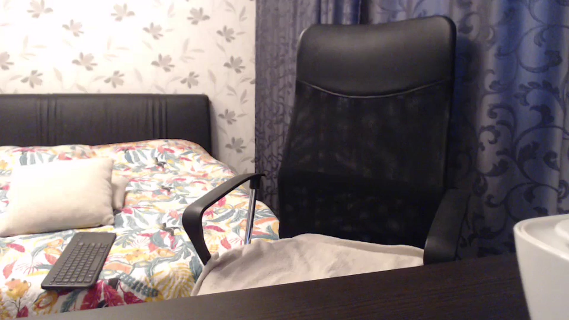 Gallery image thumbnail from Maya19fun's myfreecams stream on, 03/26/2025, 15:14 image 17 of 20
