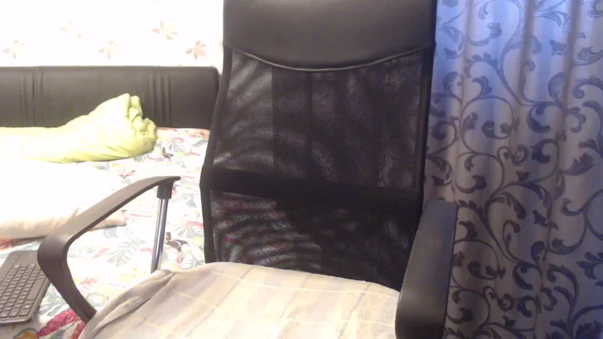 Gallery image thumbnail from Maya19fun's myfreecams stream on, 04/07/2025, 13:36 image 16 of 20