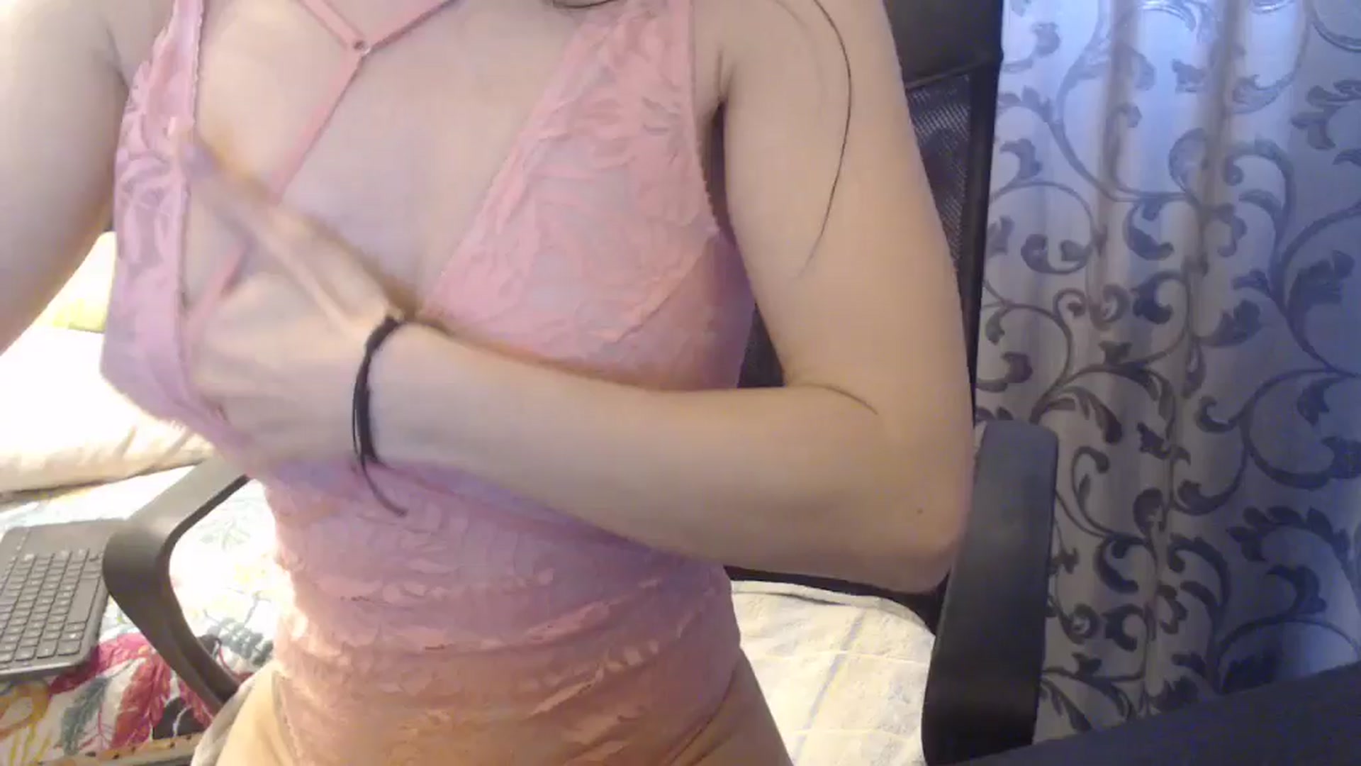 Gallery image thumbnail from Maya19fun's myfreecams stream on, 04/08/2025, 14:25 image 1 of 20