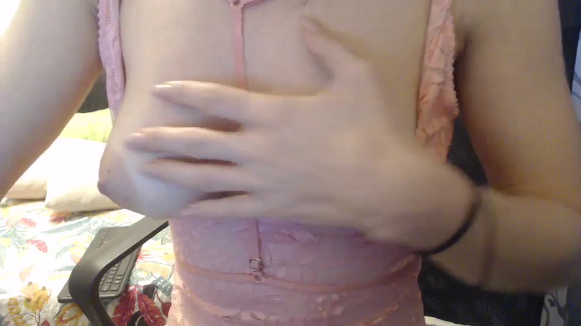 Gallery image thumbnail from Maya19fun's myfreecams stream on, 04/08/2025, 14:58 image 3 of 20