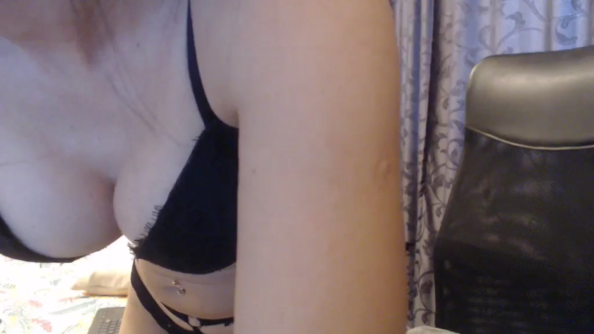 Gallery image thumbnail from Maya19fun's myfreecams stream on, 04/15/2025, 07:54 image 15 of 20