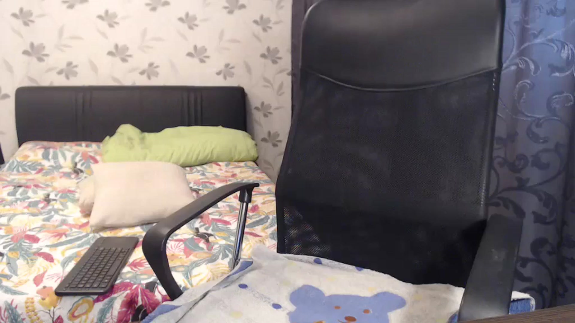 Gallery image thumbnail from Maya19fun's myfreecams stream on, 05/13/2025, 15:54 image 2 of 20