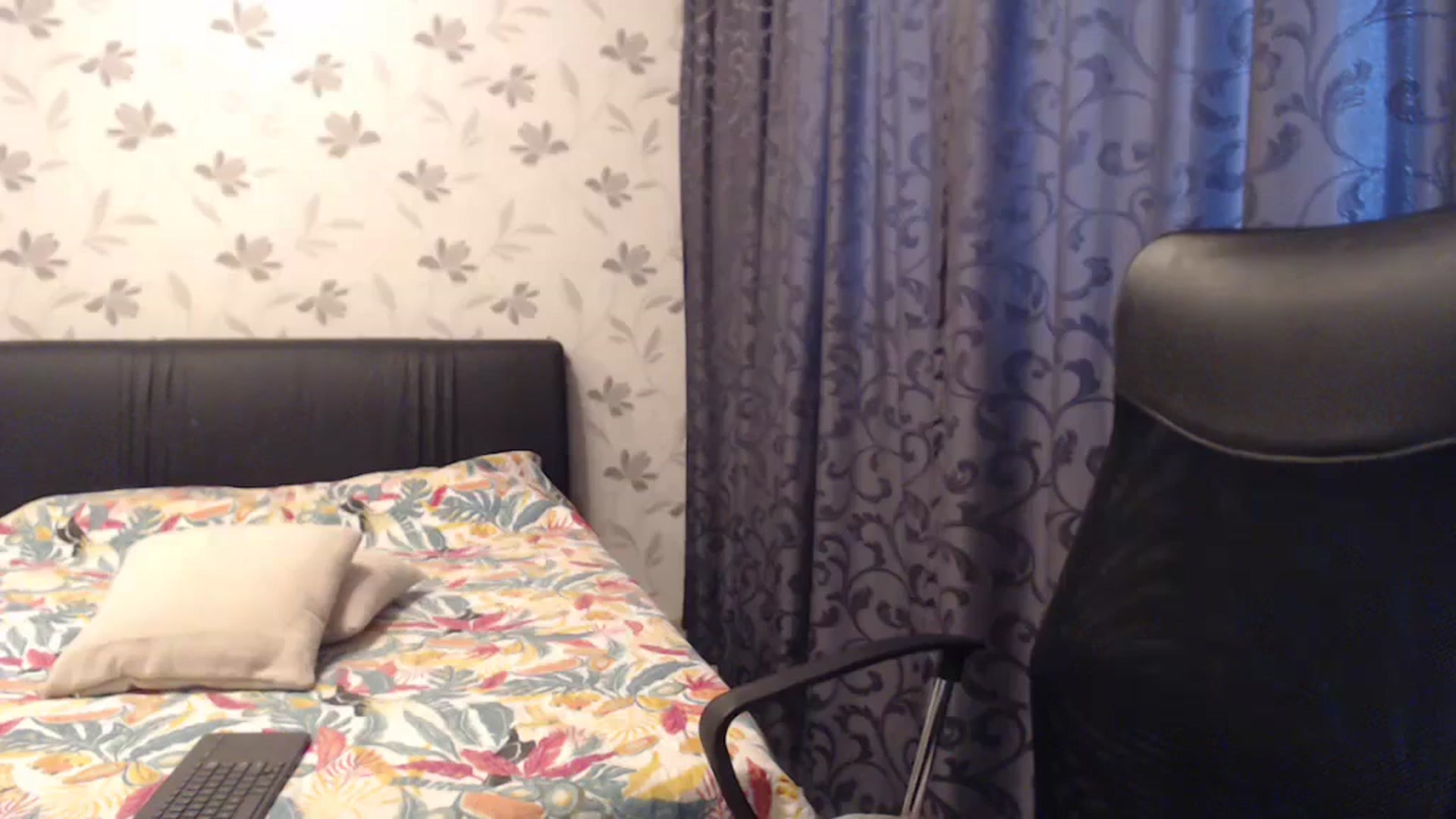 Gallery image thumbnail from Maya19fun's myfreecams stream on, 06/25/2025, 07:30 image 11 of 20