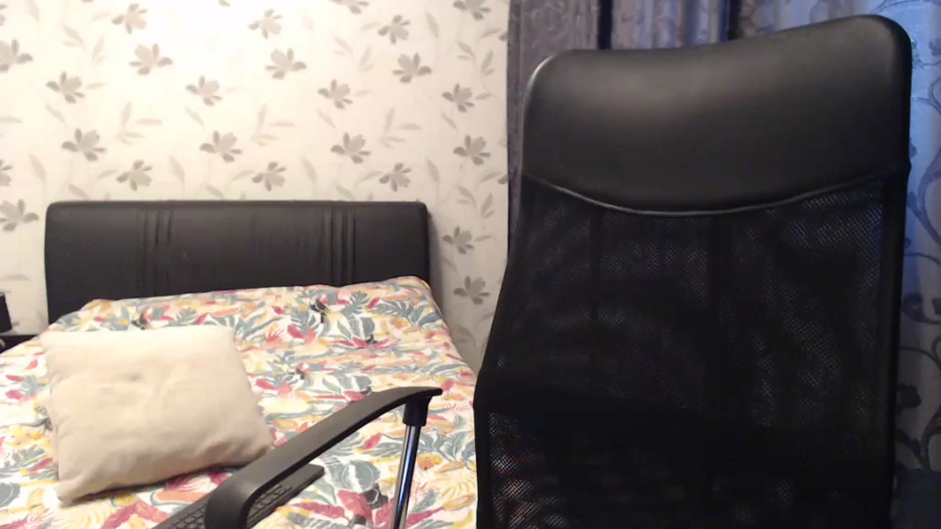 Gallery image thumbnail from Maya19fun's myfreecams stream on, 06/26/2025, 14:19 image 13 of 20