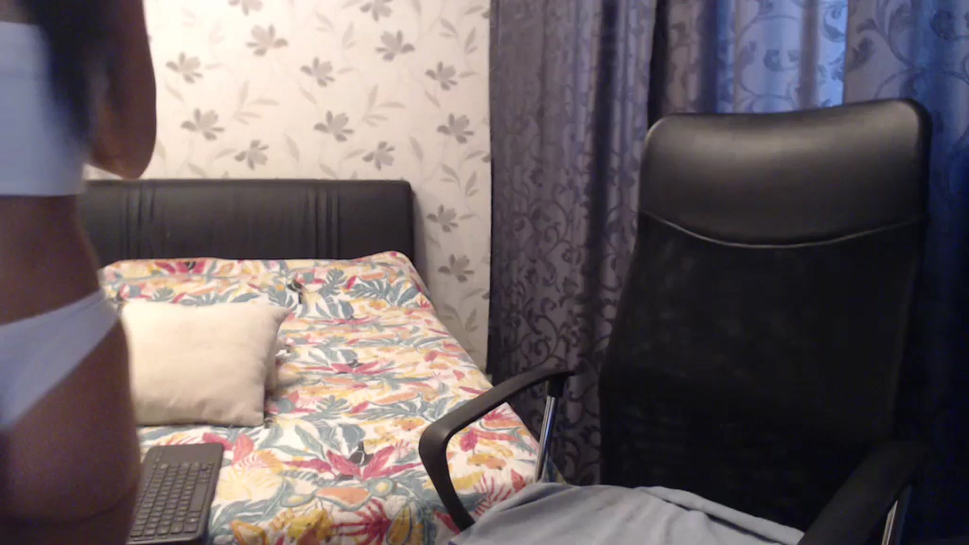 Gallery image thumbnail from Maya19fun's myfreecams stream on, 07/09/2025, 07:36 image 14 of 20