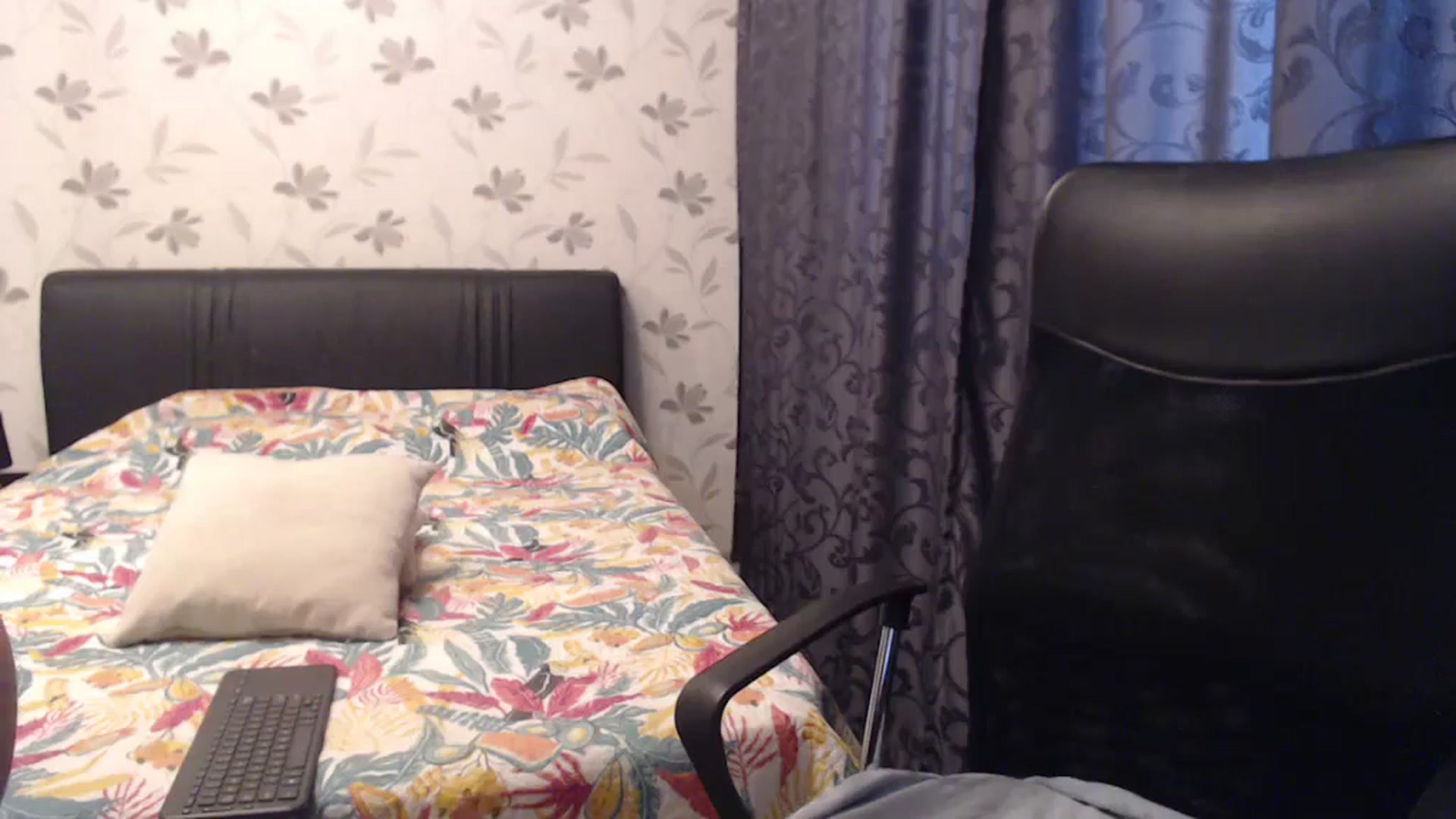 Gallery image thumbnail from Maya19fun's myfreecams stream on, 07/09/2025, 07:36 image 4 of 20