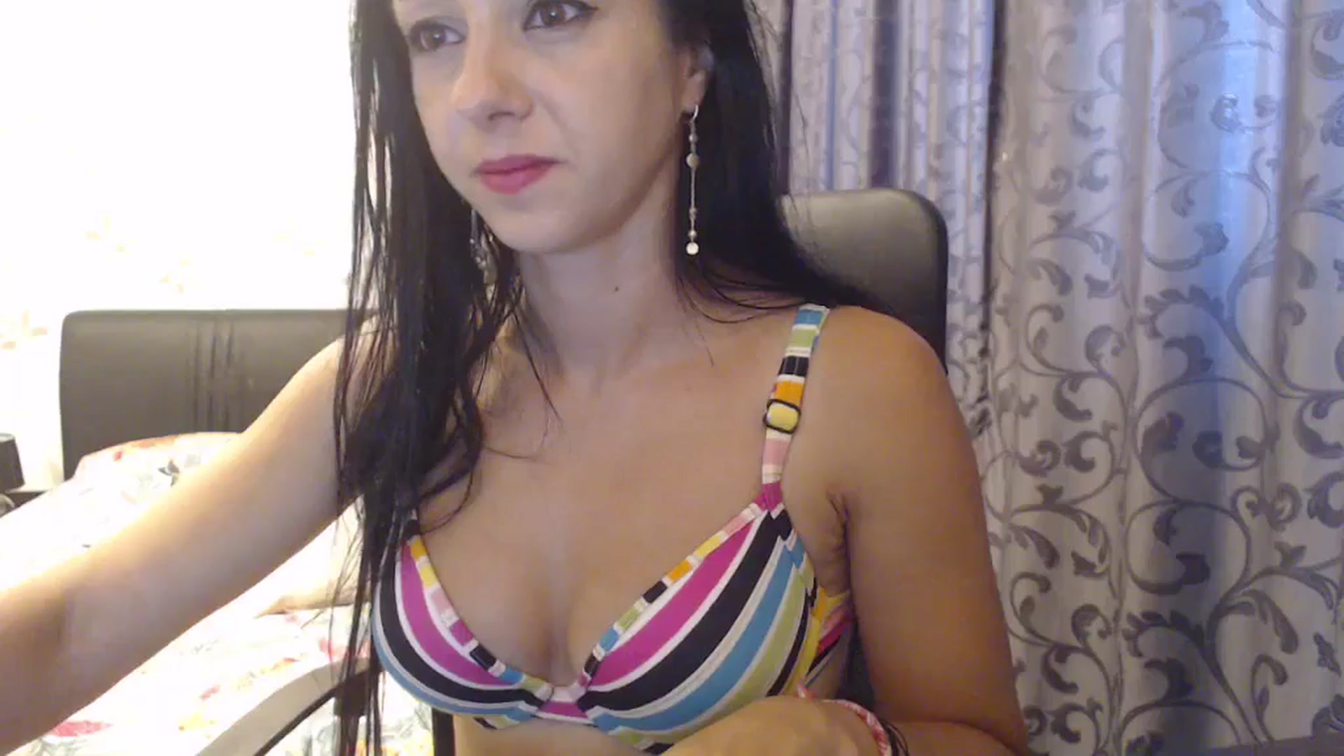 Gallery image thumbnail from Maya19fun's myfreecams stream on, 07/18/2025, 13:07 image 10 of 20