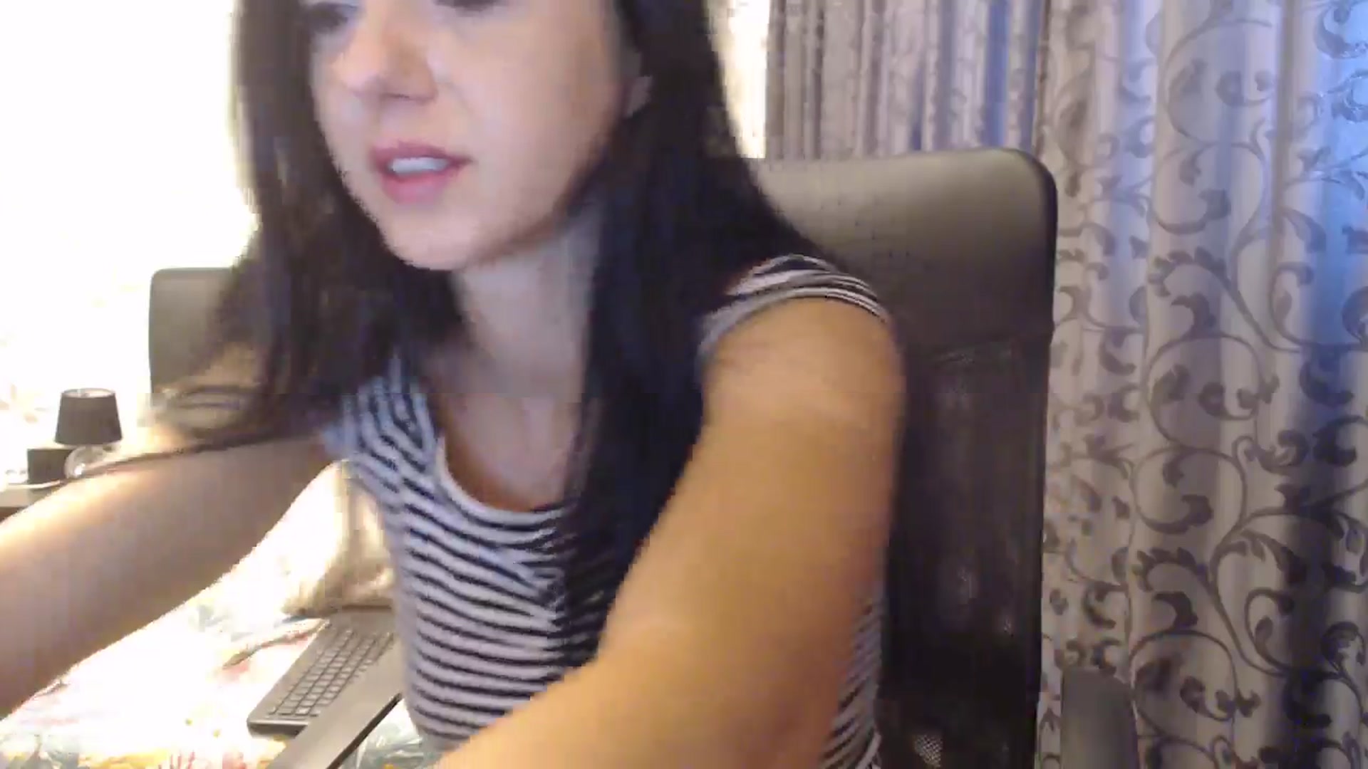 Gallery image thumbnail from Maya19fun's myfreecams stream on, 08/10/2025, 07:59 image 3 of 20