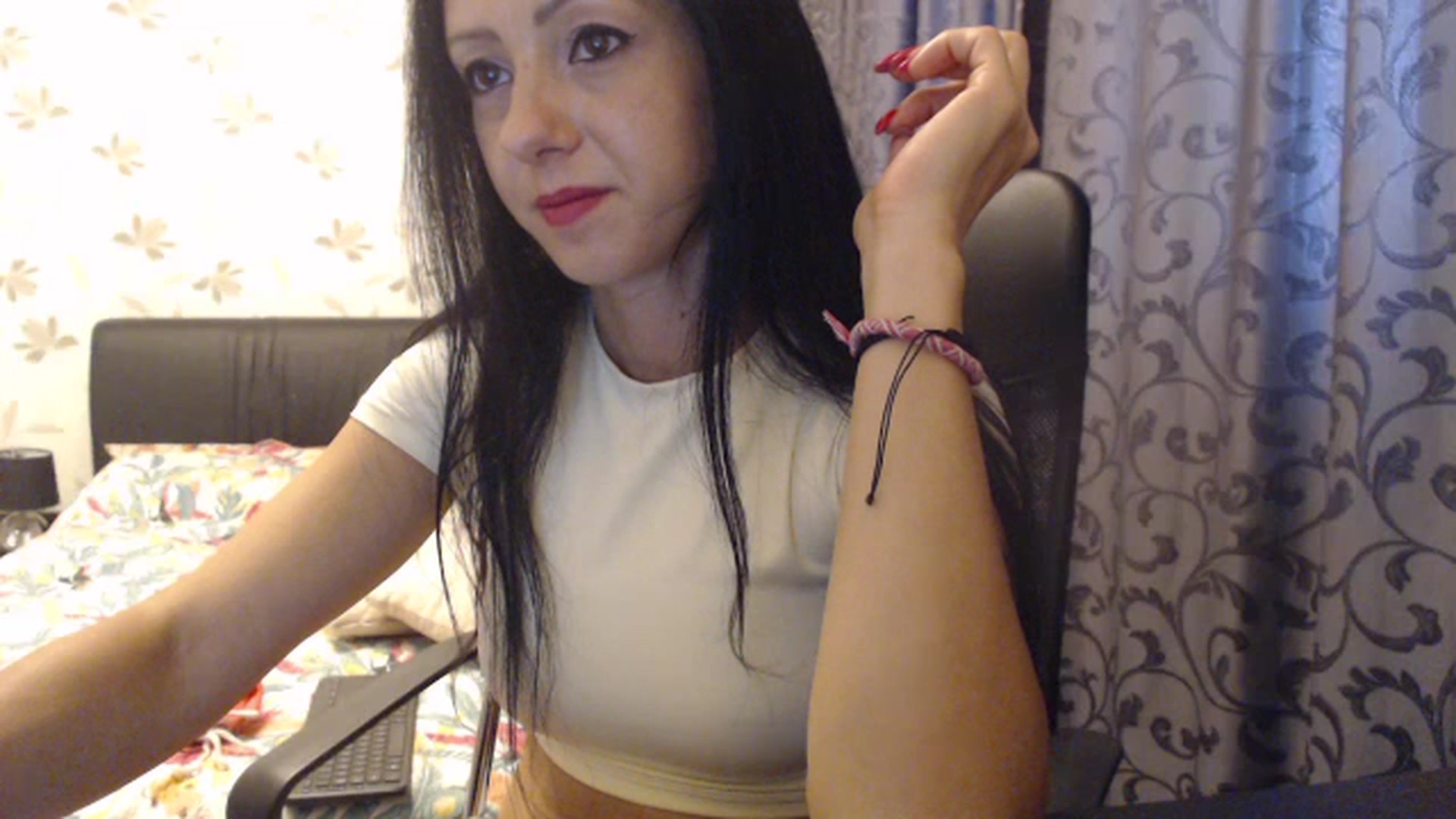 Gallery image thumbnail from Maya19fun's myfreecams stream on, 08/10/2025, 14:03 image 15 of 20