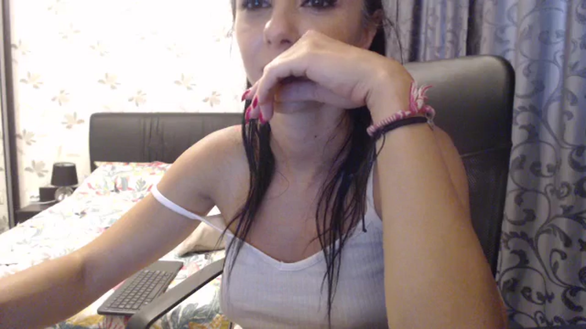 Gallery image thumbnail from Maya19fun's myfreecams stream on, 08/12/2025, 16:03 image 13 of 20