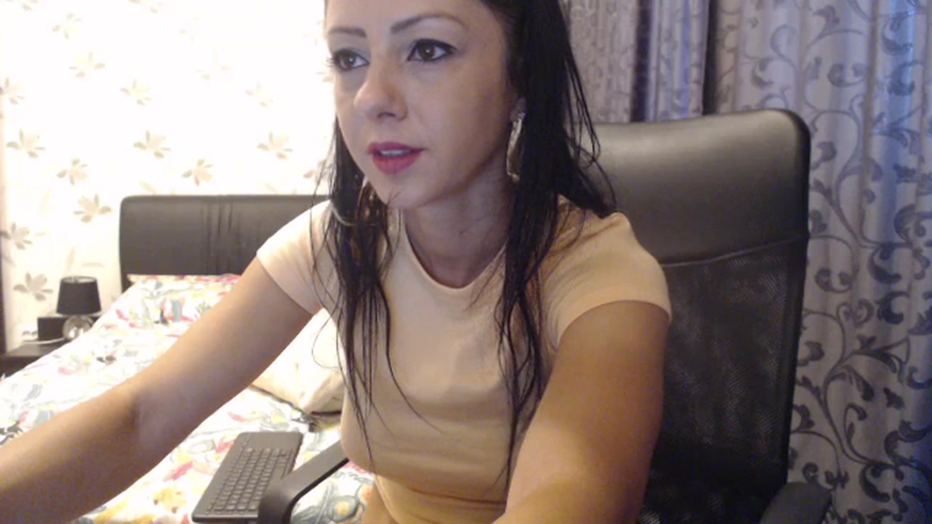 Gallery image thumbnail from Maya19fun's myfreecams stream on, 08/13/2025, 07:09 image 11 of 20