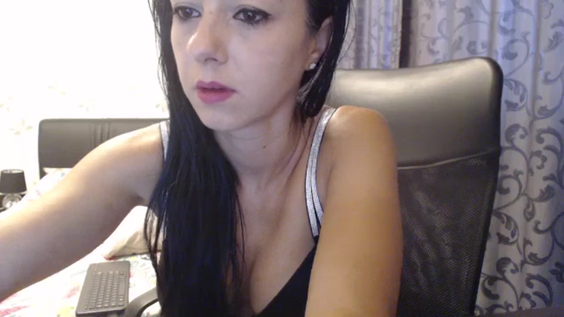 Gallery image thumbnail from Maya19fun's myfreecams stream on, 08/14/2025, 07:33 image 13 of 20