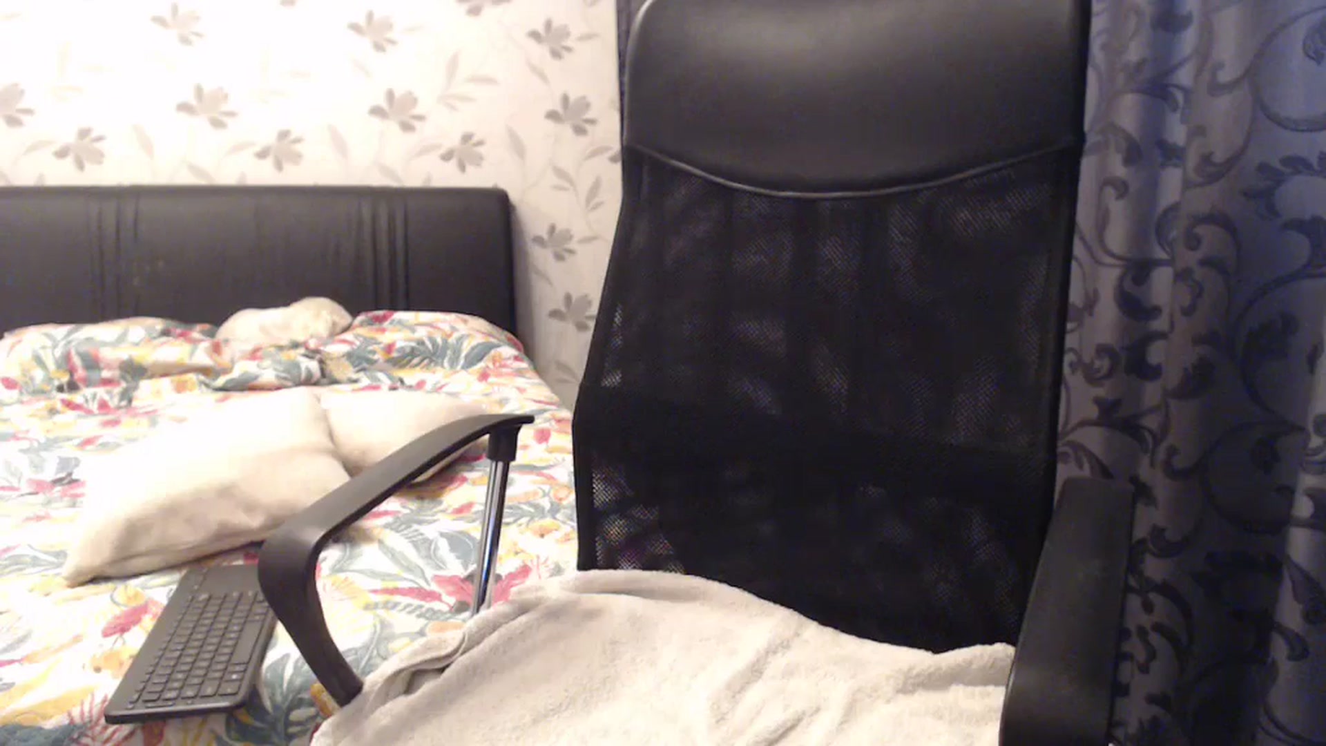 Gallery image thumbnail from Maya19fun's myfreecams stream on, 10/08/2025, 13:07 image 12 of 20