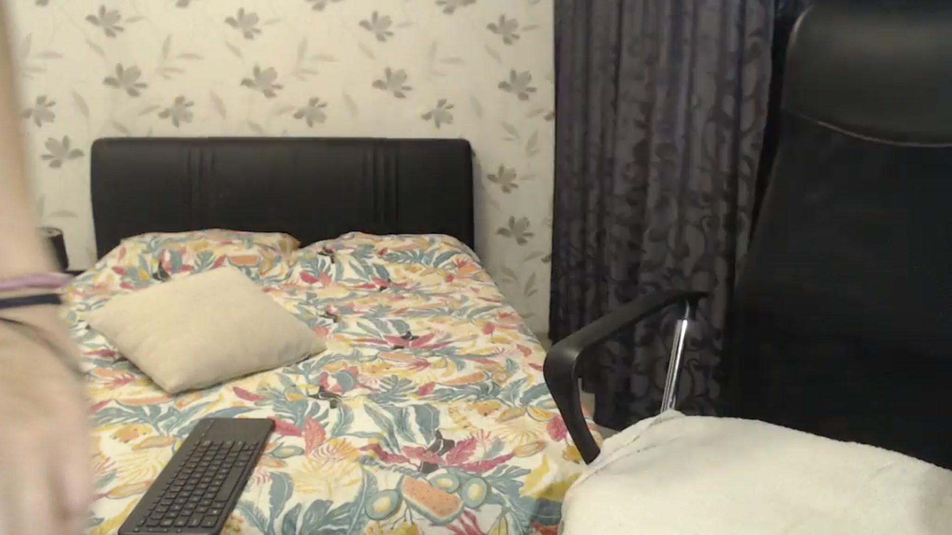 Gallery image thumbnail from Maya19fun's myfreecams stream on, 10/13/2025, 06:10 image 18 of 20
