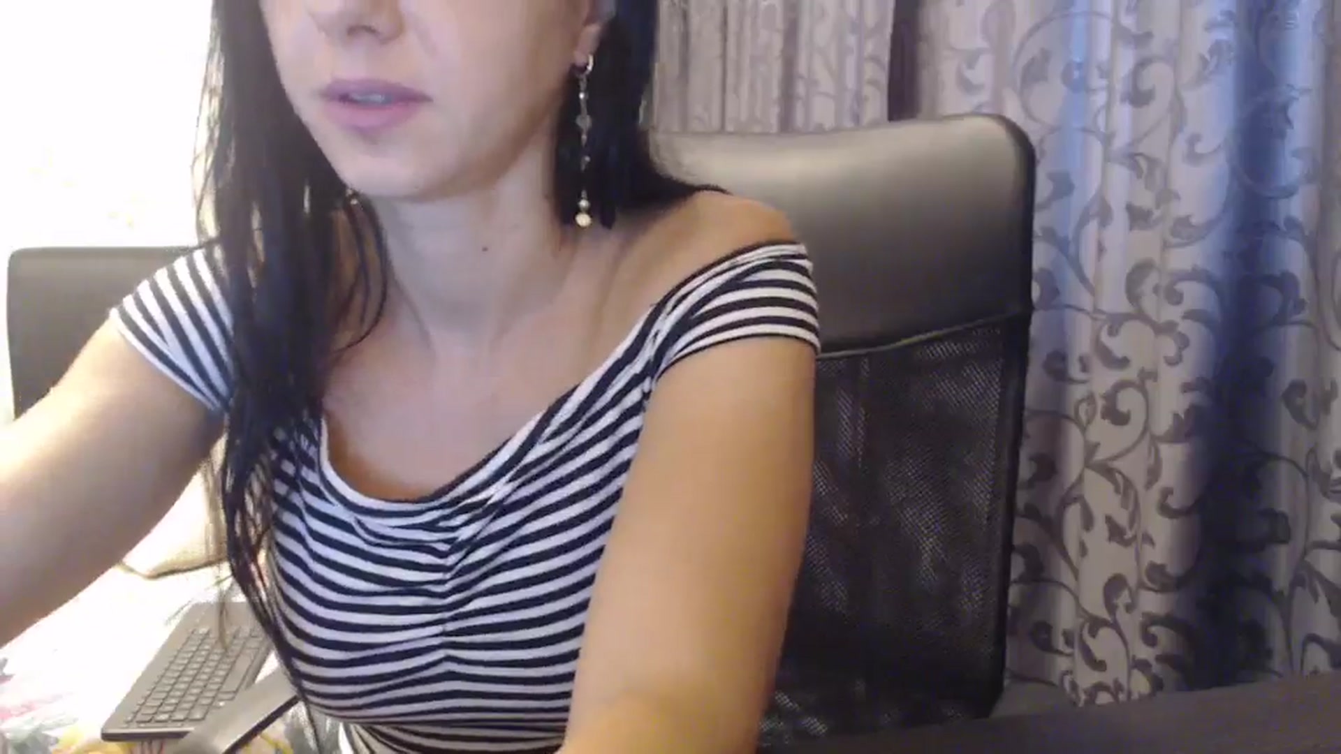 Gallery image thumbnail from Maya19fun's myfreecams stream on, 10/13/2025, 07:26 image 13 of 20