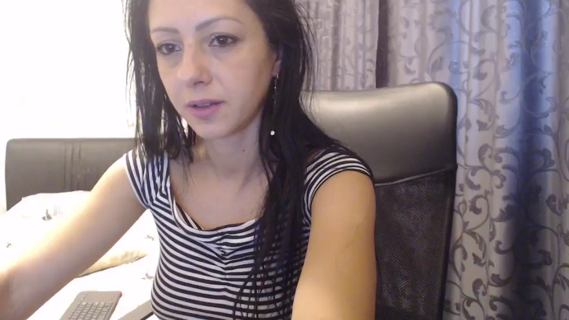 Gallery image thumbnail from Maya19fun's myfreecams stream on, 10/13/2025, 07:26 image 7 of 20