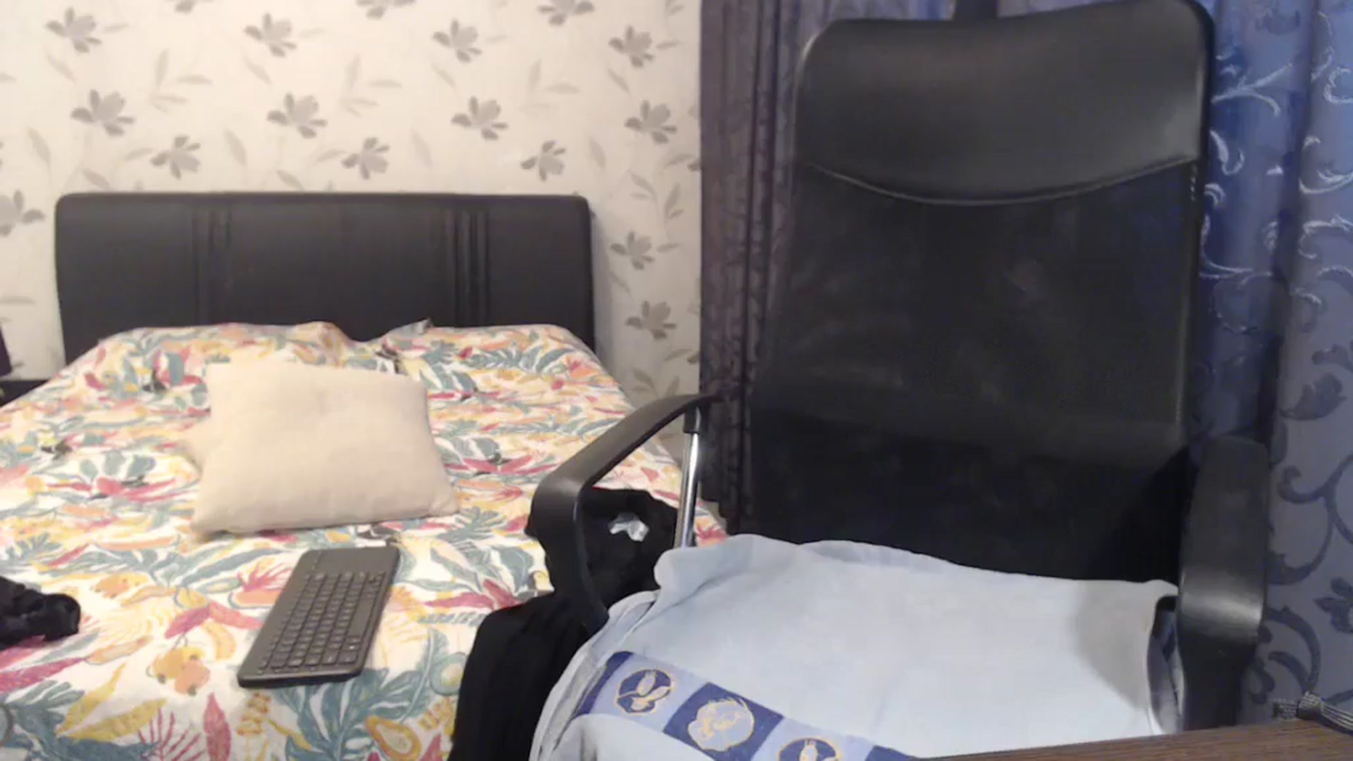 Gallery image thumbnail from Maya19fun's myfreecams stream on, 10/19/2025, 07:44 image 11 of 20