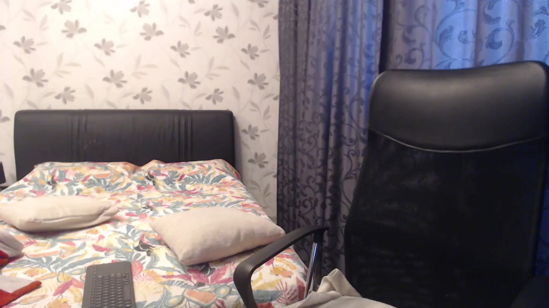 Gallery image thumbnail from Maya19fun's myfreecams stream on, 10/28/2025, 10:24 image 19 of 20