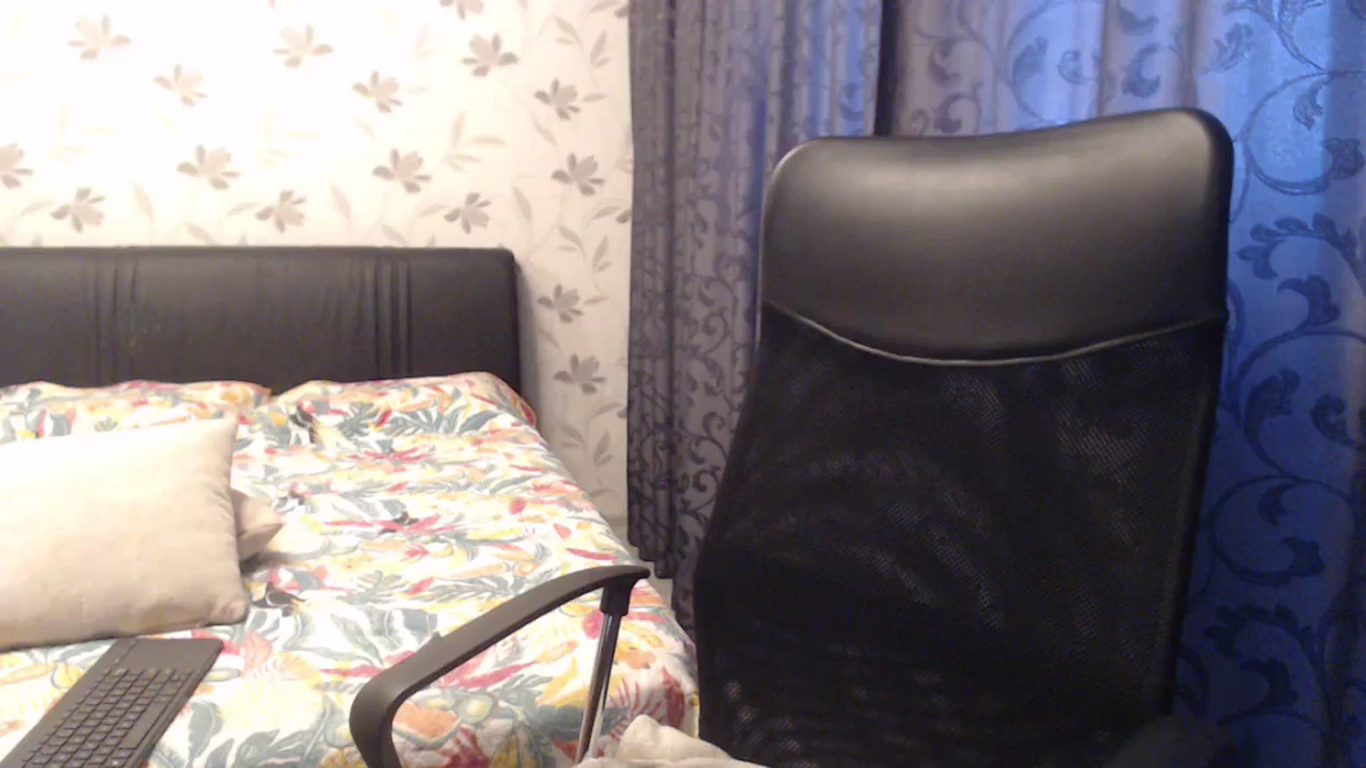 Gallery image thumbnail from Maya19fun's myfreecams stream on, 10/29/2025, 08:52 image 15 of 20