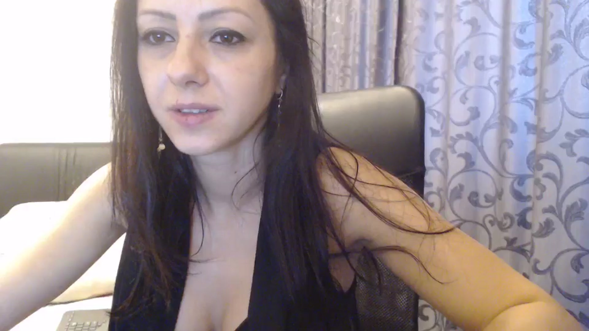 Gallery image thumbnail from Maya19fun's myfreecams stream on, 11/07/2025, 09:28 image 9 of 20