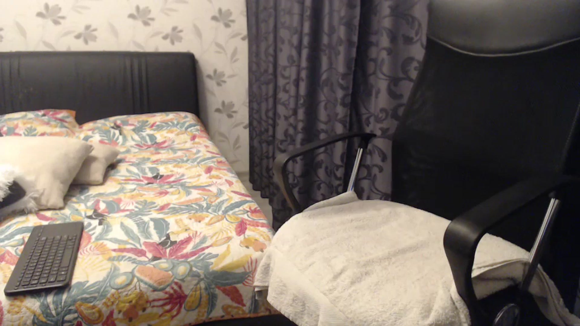 Gallery image thumbnail from Maya19fun's myfreecams stream on, 11/08/2025, 16:20 image 12 of 20