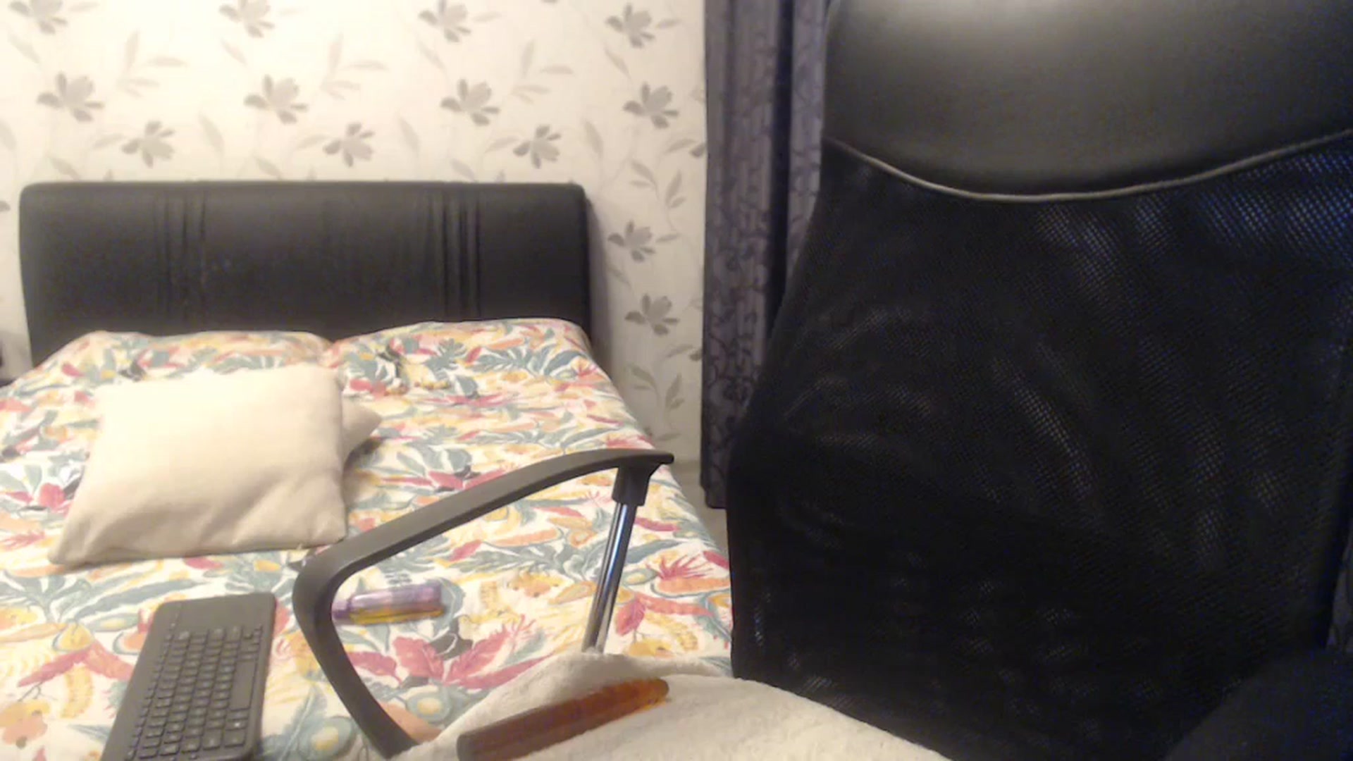 Gallery image thumbnail from Maya19fun's myfreecams stream on, 11/18/2025, 08:31 image 10 of 20