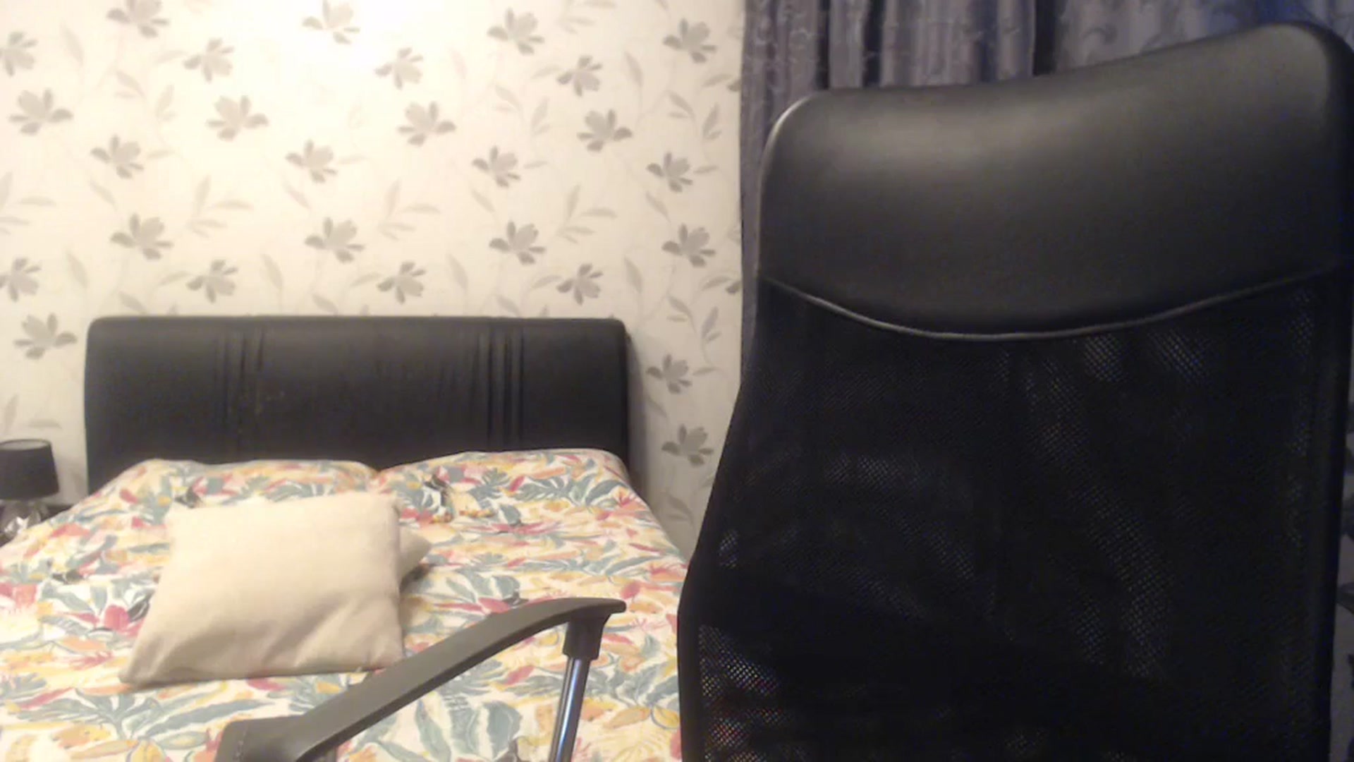 Gallery image thumbnail from Maya19fun's myfreecams stream on, 11/19/2025, 07:10 image 12 of 20
