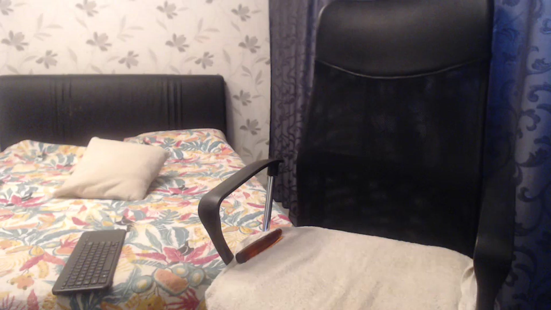 Gallery image thumbnail from Maya19fun's myfreecams stream on, 11/21/2025, 07:55 image 17 of 20