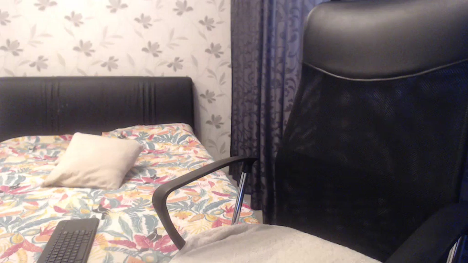 Gallery image thumbnail from Maya19fun's myfreecams stream on, 11/22/2025, 08:39 image 8 of 20